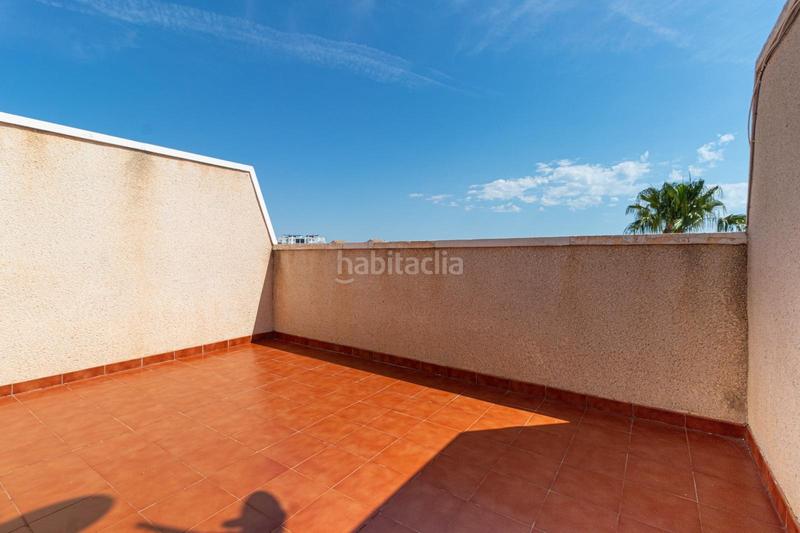 Foto eb4fc8aa-d083-4fc9-af56-4469d9842209. Maison jumelée avec parking piscine dans Los Balcones y los Altos Orihuela