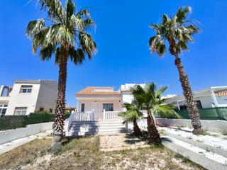 Chalet à San Fulgencio. Villa reformada a estrenar en san fulgencio, alicante