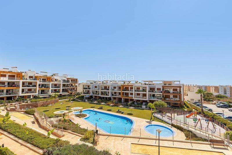 Foto 11f6264f-10f5-4664-94f2-482636808f10. Apartament amb aparcament piscina a Lomas de Cabo Roig - Los Dolses Orihuela