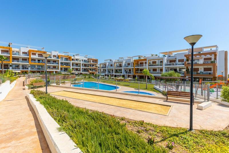 Foto c1672f8b-c821-4805-a638-0dee5947d5a7. Apartament amb aparcament piscina a Lomas de Cabo Roig - Los Dolses Orihuela