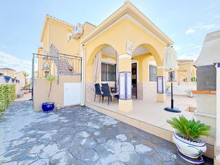 Casa en Los Balcones y los Altos. Casa adosada exclusiva en villas don sancho, los altos