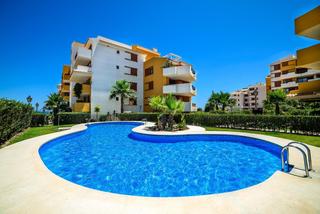 Appartement à Punta Prima. Apartamento orientado al sureste punta prima