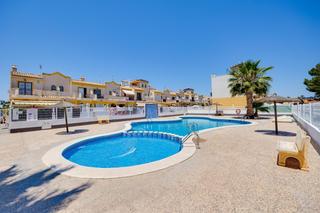 Casa en El Raso. Casa adosada en venta en guardamar del segura