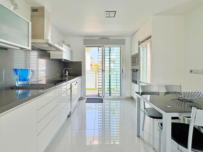 Foto 0e7a0bb5-711c-43ab-86af-759a0650beb1. Ático apartamento con gran solarium los altos en Zeniamar - Horizonte - La Campana Orihuela