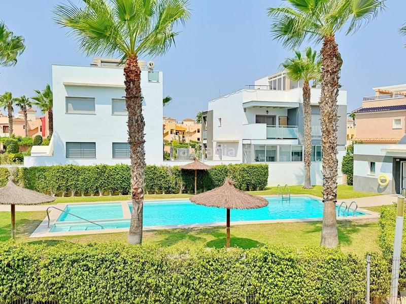 Foto aec822dc-432f-4f16-b699-49edf3f57804. Ático apartamento con gran solarium los altos en Zeniamar - Horizonte - La Campana Orihuela