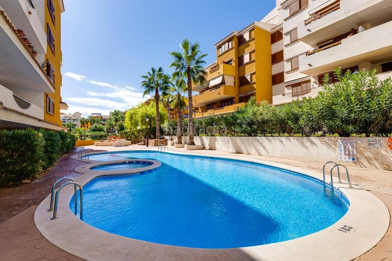 Foto 443c9302-2387-4751-abba-65a41acac101. Ático impresionante ático en la entrada, Punta Prima en Torrevieja