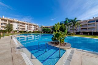 Apartamento en Playa Flamenca. Apartamento en laguna golf, 2 piso con buena orientación