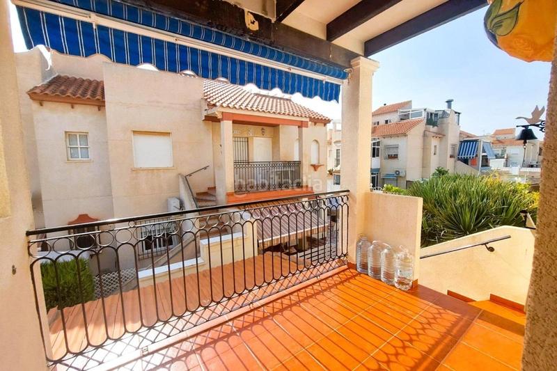 Foto 1ac9d4af-f1d2-46c3-b100-c19030ce5e9b. Ático bungalow elevado en la deseable área de Playa Flamenca en Orihuela