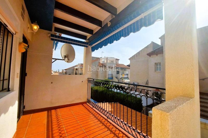 Foto 2895ba77-8269-4a88-9597-84859dbb2a78. Ático bungalow elevado en la deseable área de Playa Flamenca en Orihuela