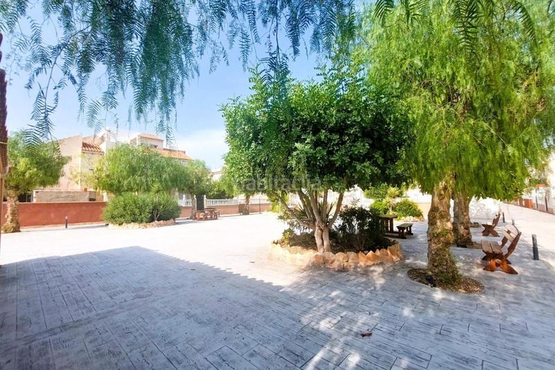 Foto a86bf683-9b82-4318-a42c-bbe90dd22ab2. Ático bungalow elevado en la deseable área de Playa Flamenca en Orihuela