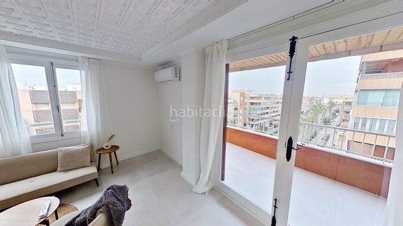 Foto 98b5ad5c-3bcd-453e-bbc4-85b8c6e7e4c4. Apartamento impresionante apartamento junto a la playa con modernas comodidades en Torrevieja
