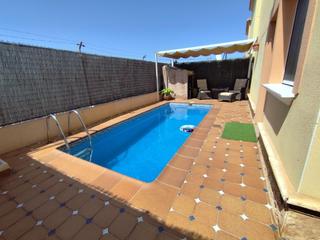 Xalet a Aguas Nuevas. Impresionante chalet en torrevieja con piscina privada y soláriu