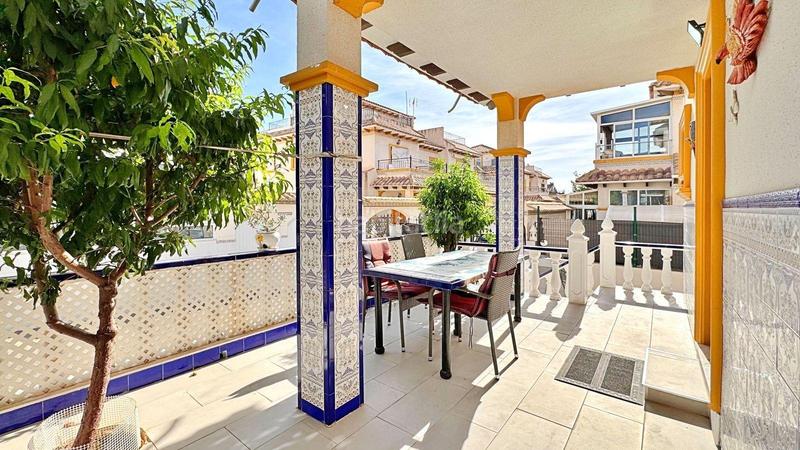 Foto b2820d18-0547-4196-948e-702b1d9567ff. Dúplex encantadora casa adosada de dos dormitorios con piscina comunitaria cerca del mar en Orihuela
