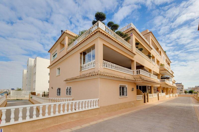 Foto e93e794e-1ac3-4ddb-a632-76ab9c1884af. Piano terra con parcheggio piscina in Playa Flamenca Orihuela
