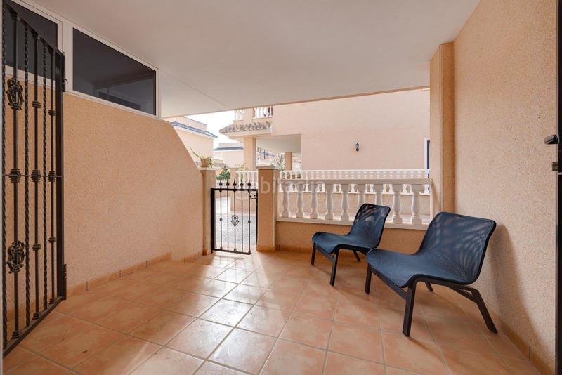 Foto fe65df21-b7aa-4826-bb13-209aaaafddbe. Piano terra con parcheggio piscina in Playa Flamenca Orihuela
