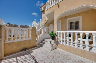 Casa en Zona los Frutales. Encantador bungalow en planta baja con amplias terrazas en los f