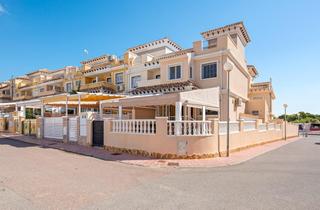 Reihenhaus in Aguas Nuevas. Charming townhouse with roof terrace and community pool in aguas