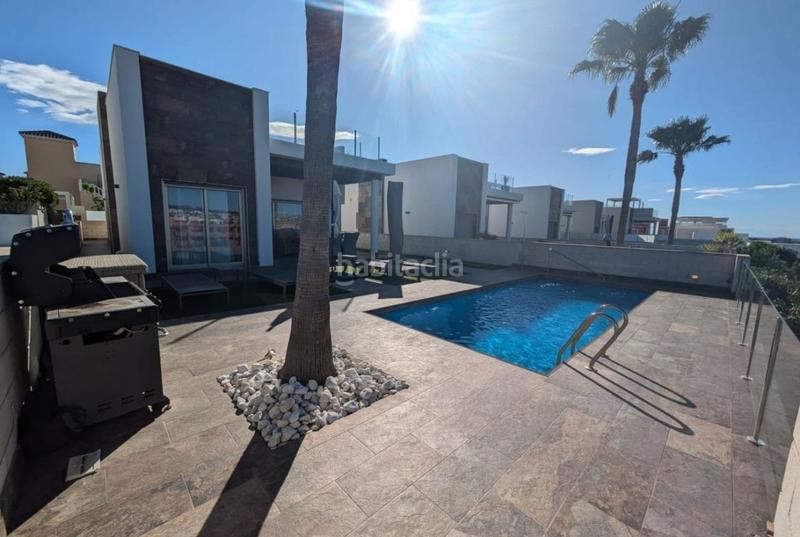 Foto b11c59ad-65f5-416a-a5c6-3b1278ed9d20. Chalet with parking pool in Villamartín-Las Filipinas Orihuela