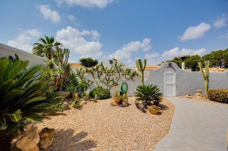 Foto 9c7b03e2-80e3-46e8-9966-c8396d050c3d. Chalet con riscaldamento parcheggio piscina in La Regia Orihuela