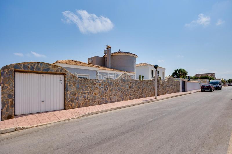 Foto f571bc77-8651-4599-9d8a-85b22e142e06. Chalet con riscaldamento parcheggio piscina in La Regia Orihuela