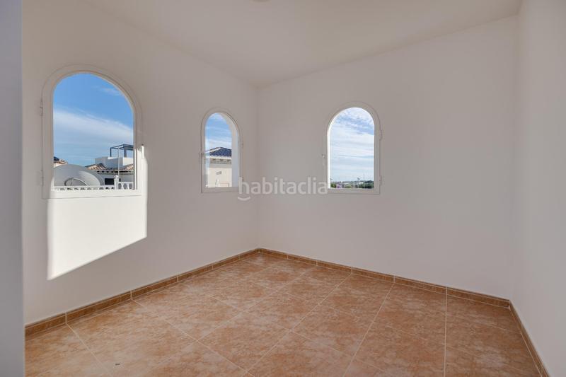 Foto 60374db4-e23c-413e-8043-a017b4a4f7ed. Chalet with heating parking in La Zenia Orihuela