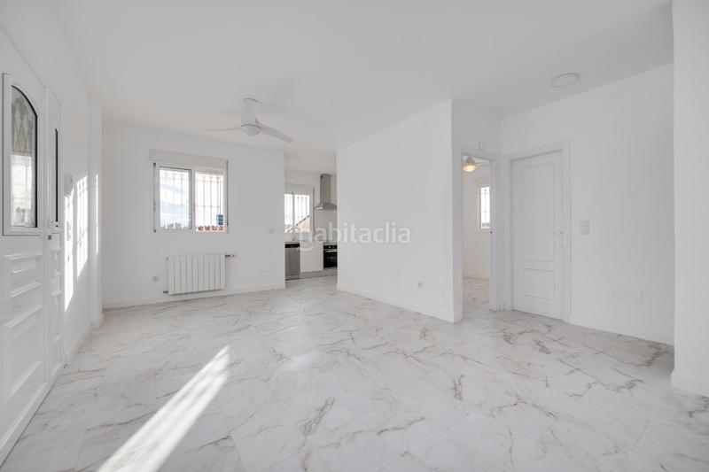 Foto 8784fa02-bb53-48dd-b4c4-95888ffd3d27. Chalet with heating parking in La Zenia Orihuela