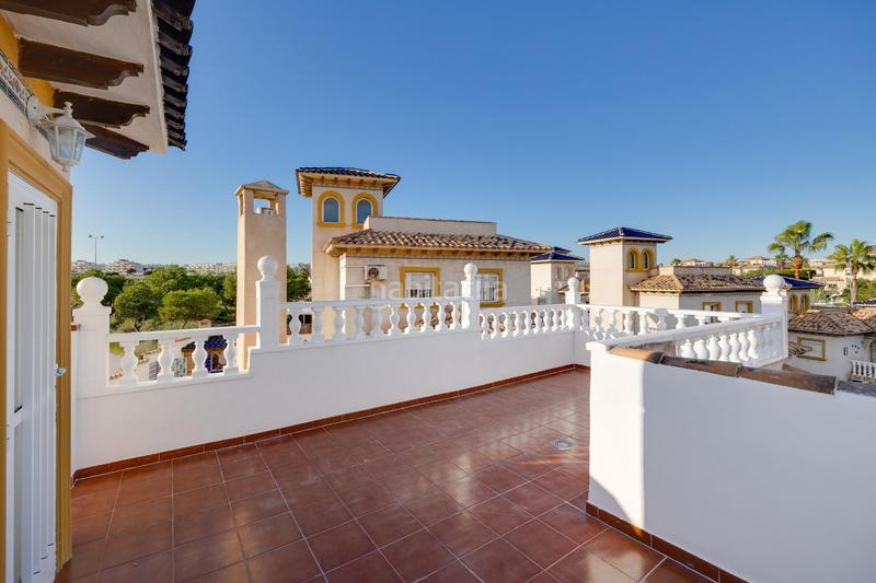 Foto be2ee5b0-954e-4006-b6d8-2308bb8e608c. Chalet with heating parking in La Zenia Orihuela