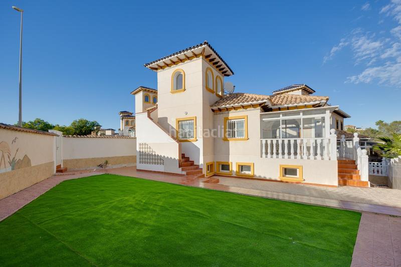 Foto c76bda65-8b19-4d45-b769-cb2bb80d8c8b. Chalet with heating parking in La Zenia Orihuela