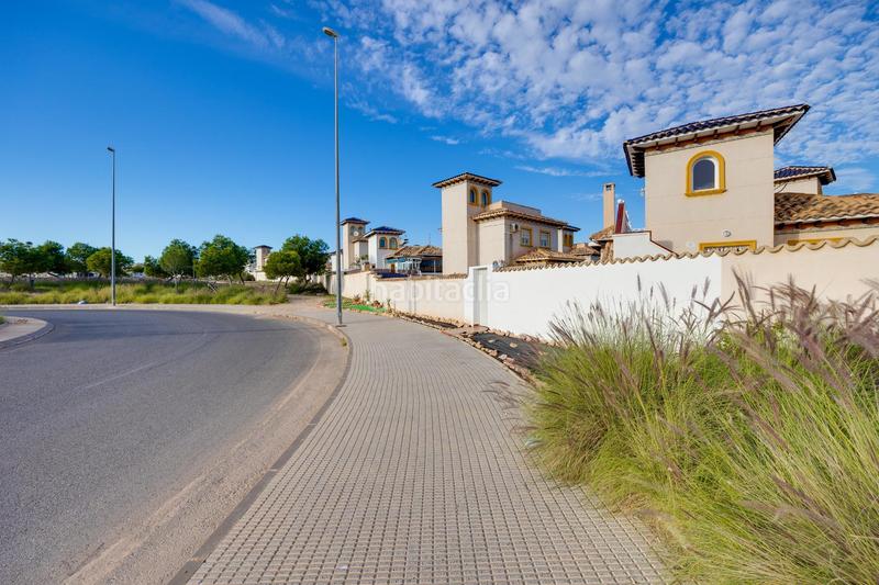 Foto da3609ef-ac8f-4c32-ab42-9136896bf1f1. Chalet with heating parking in La Zenia Orihuela