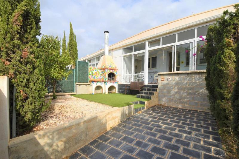 Foto 7ae1b3c2-bb38-4485-959e-d66ade8ba6ae. Planta baixa amb aparcament piscina a Campoamor Orihuela