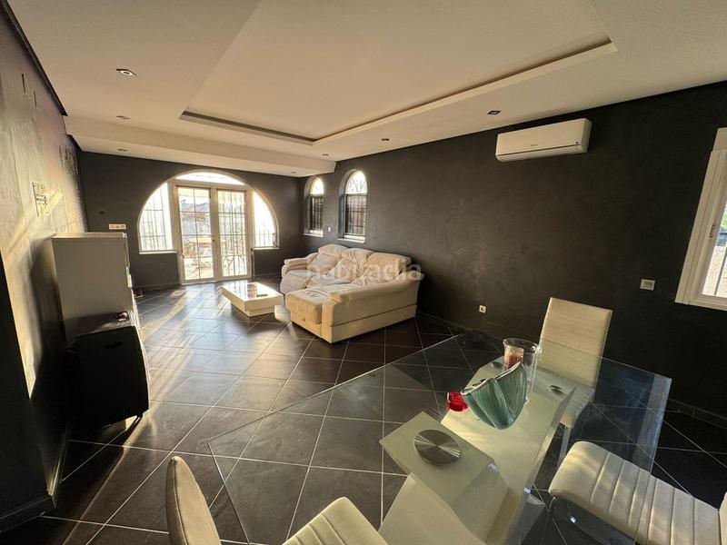 Foto f862fe07-a22b-414d-b011-058818abe20e. Xalet amb aparcament a Zona Carrefour - Urbanizaciones Torrevieja