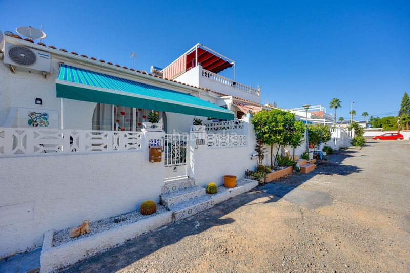 Foto b758f28f-3680-4c24-b8fd-cb295656e537. Maison dans Zona Carrefour - Urbanizaciones Torrevieja