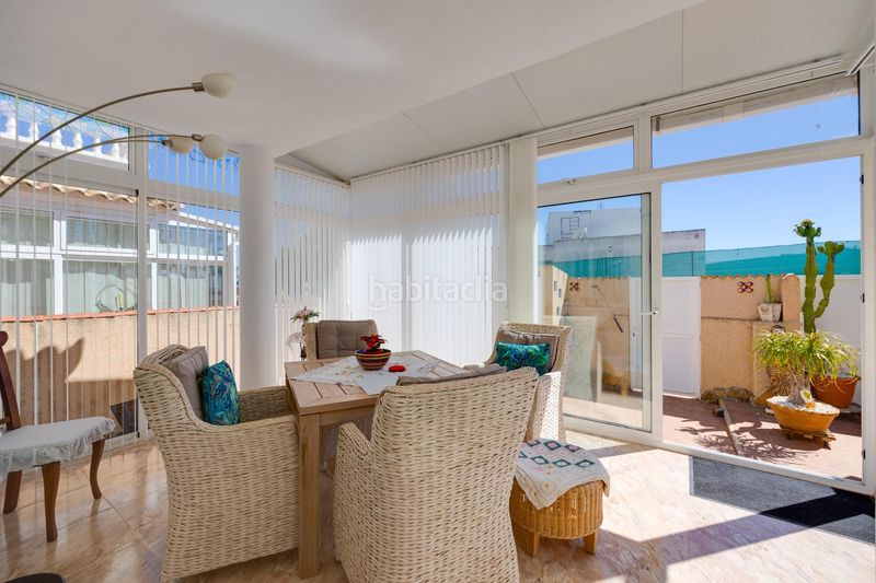 Foto d16092a3-0257-4f5c-a614-7e1fb93742d6. Chalet villa independiente con vistas al mar, parcela soleada y gran potencial en Orihuela