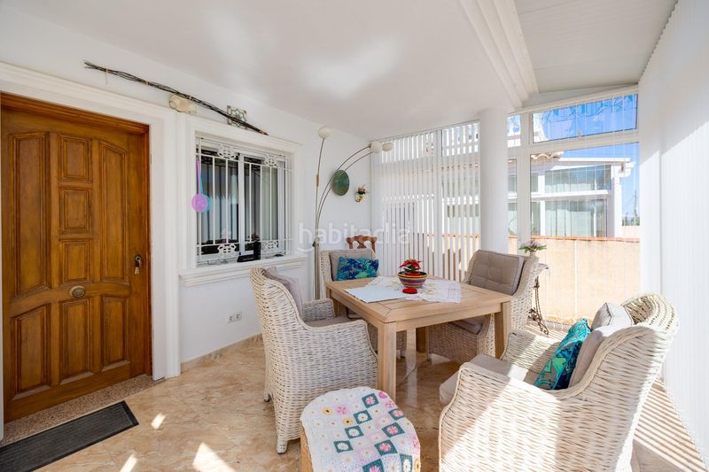 Foto f3115fb0-406e-42ca-8d0a-8f91a276ff6b. Chalet villa independiente con vistas al mar, parcela soleada y gran potencial en Orihuela
