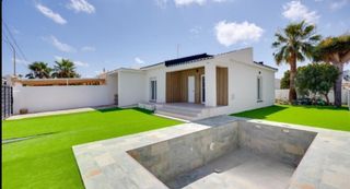 Chalet in Zona Carrefour - Urbanizaciones. Chalet reformado en la siesta con piscina