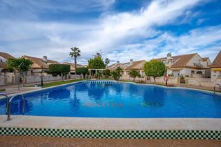 Casa aparellada a La Zenia