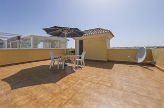 Attique à La Florida. Charming topfloor apartment with private rooftop terrace in la f