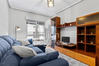 Miete Etagenwohnung in Gijón - cl doctor aquilino hurle 25. Alquiler temporal barrio de la arena