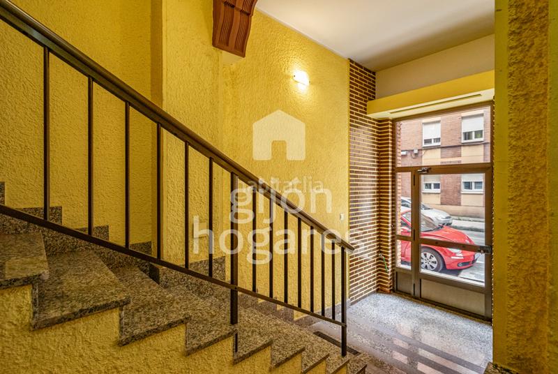 Foto 112491f9-6156-401a-b5ed-d5e716445839. Piso en Gijón - cl jose marti 3 tres habitaciones con terraza en La Calzada en Gijón