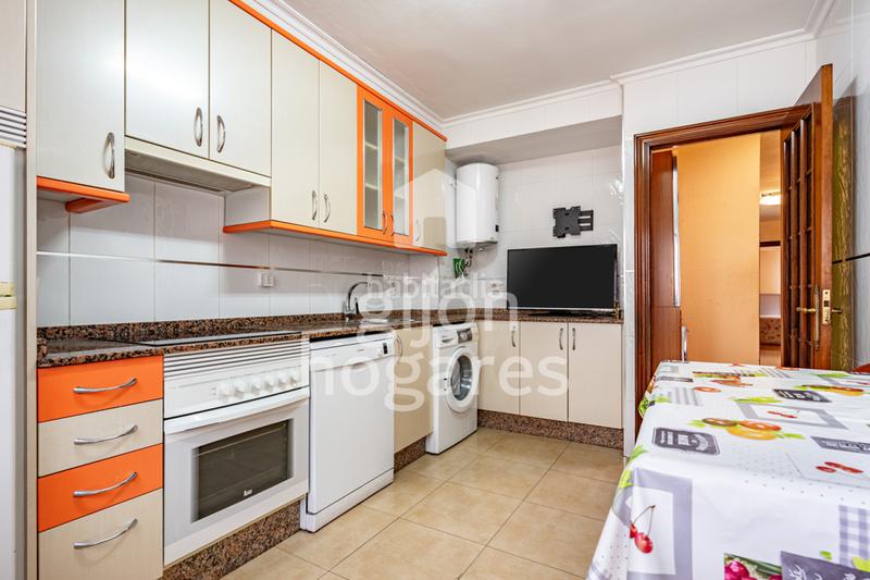 Foto 1bf8461d-7e68-43b0-9bae-cdc50990e262. Piso en Gijón - cl jose marti 3 tres habitaciones con terraza en La Calzada en Gijón