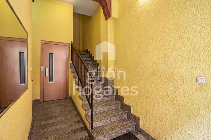 Foto 2aa8fe05-cef5-4cde-99e3-dfb0dcb66e1b. Piso en Gijón - cl jose marti 3 tres habitaciones con terraza en La Calzada en Gijón