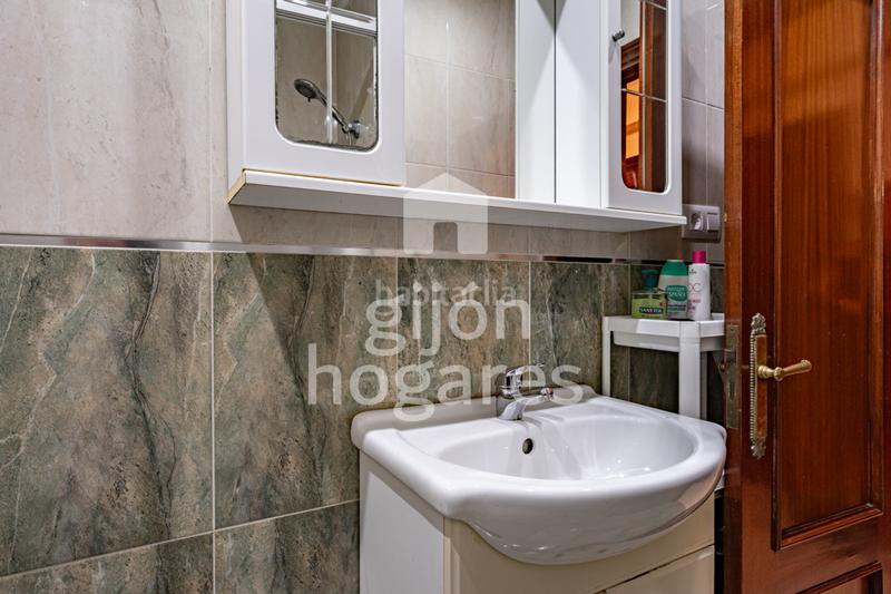 Foto aefb03ea-b45a-4acc-b5f7-2f42f36f1f03. Piso en Gijón - cl jose marti 3 tres habitaciones con terraza en La Calzada en Gijón