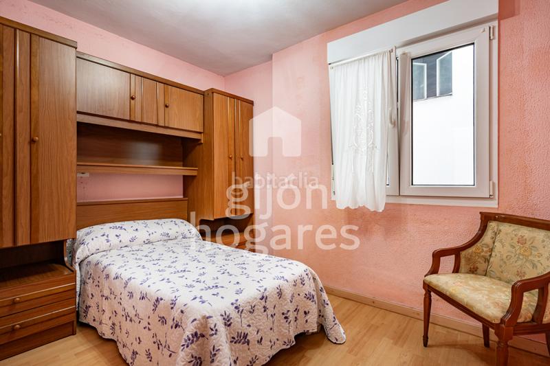 Foto b1693f2c-2282-4099-b4fe-7108d808a28c. Piso en Gijón - cl jose marti 3 tres habitaciones con terraza en La Calzada en Gijón