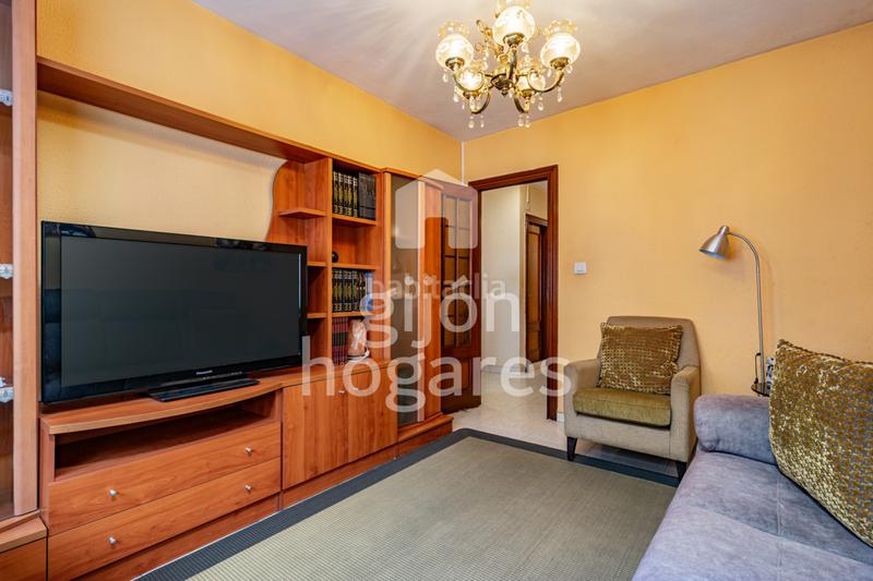 Foto f3c99645-fc86-4fbe-8f97-71700ba565b4. Piso en Gijón - cl jose marti 3 tres habitaciones con terraza en La Calzada en Gijón