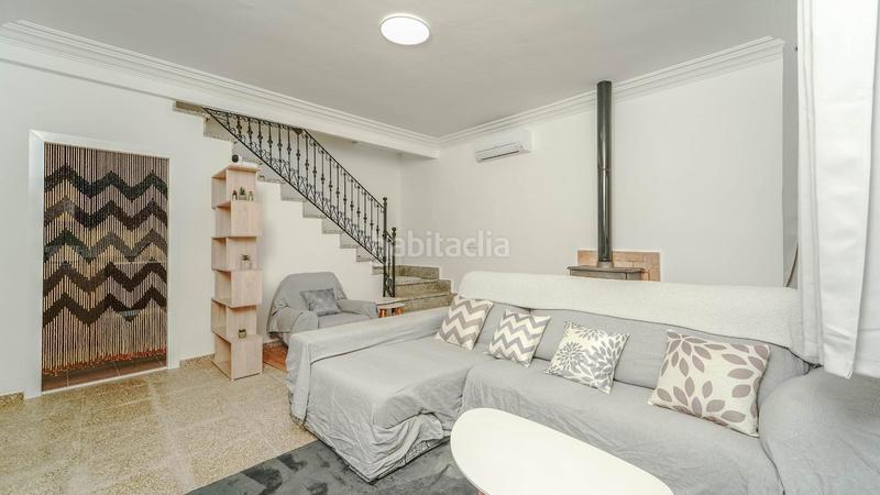 Foto b62eed7e-c57f-4451-86eb-2a8fdc116999. Alquiler casa adosada alquiler temporal adosado en Sant Joan