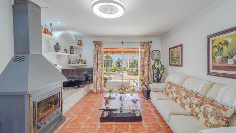 Foto d5152558-e04f-45ed-b600-33a28ff43f9f. Chalet con riscaldamento parcheggio piscina in Ciudad Jardín Palma de Mallorca