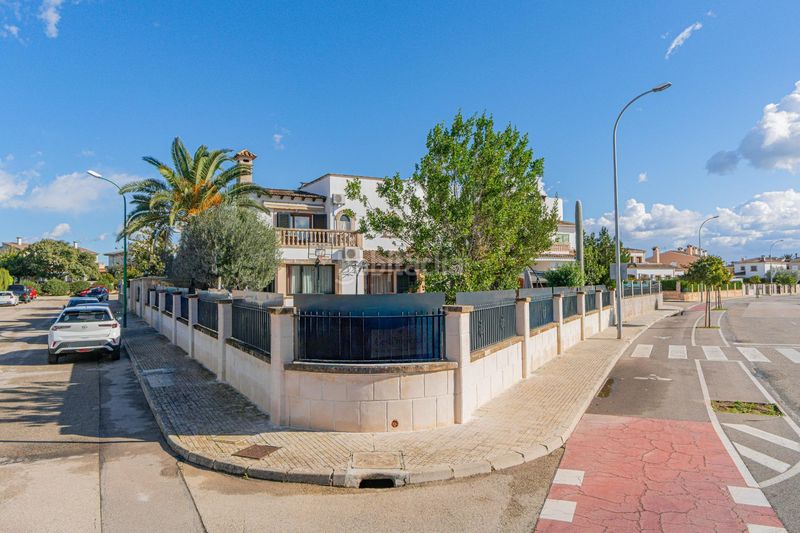Foto 8204075c-1617-45fa-ac0c-90b27075d5cc. Chalet  unifamiliar duplex, con piscina y parking, en pont dinca nou. en Marratxí