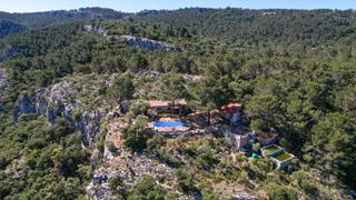 Mas à Finca ses  conques 86. Exclusiva finca con casa y piscina en la cima de conques, puigpu