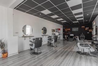 Rent Business premise in Carrer de margalida caimari 30. Traspaso de barbería con estética en ubicación top de palma!