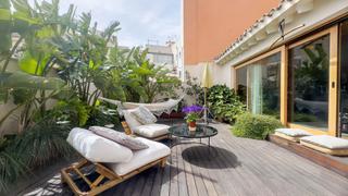 Duplex in Cotoner 47. Adosado duplex reformado con piscina  terraza y balcón